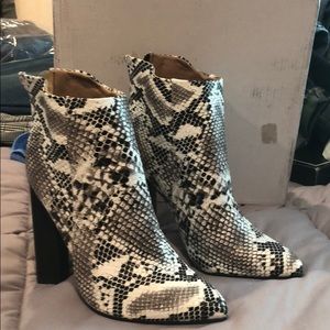 Quip snake booties